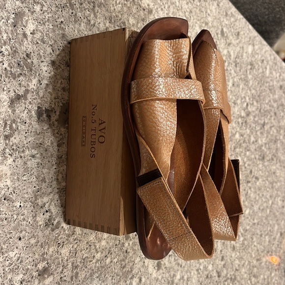 Cydwoq sandals handmade beautiful shoes!! - Picture 4 of 9